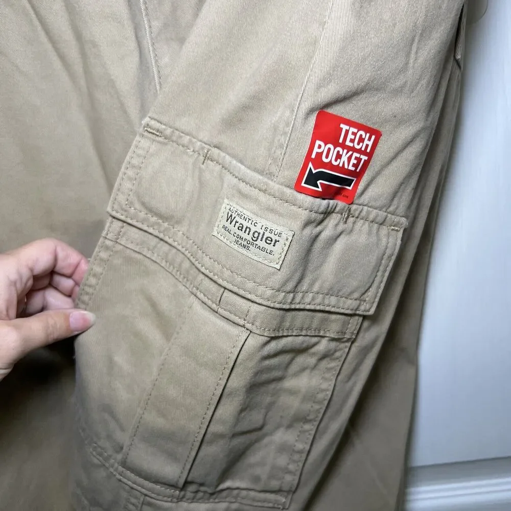 Wrangler Cargo Shorts NWT Mens 42 Relaxed Fit Beige Khaki Pockets Cotton
